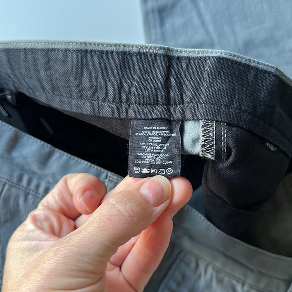 Theory Zaine Witten grey pants sz 31 - Picture 5 of 6